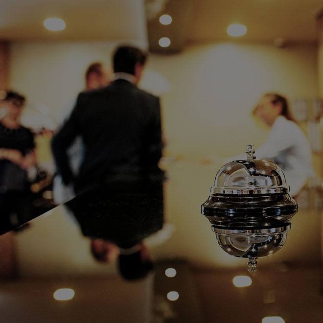 Mobile travelers searching locally